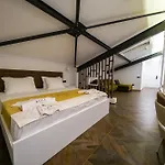 Otel Kuca *