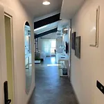 Kuca Otel *